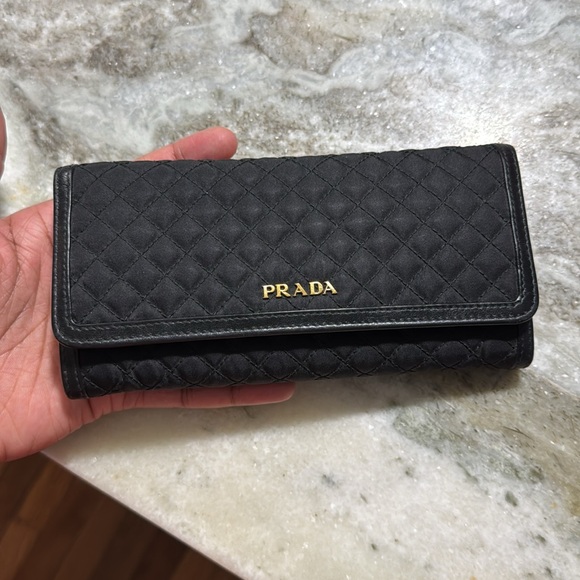 Prada quilted wallet - Picture 8 of 10